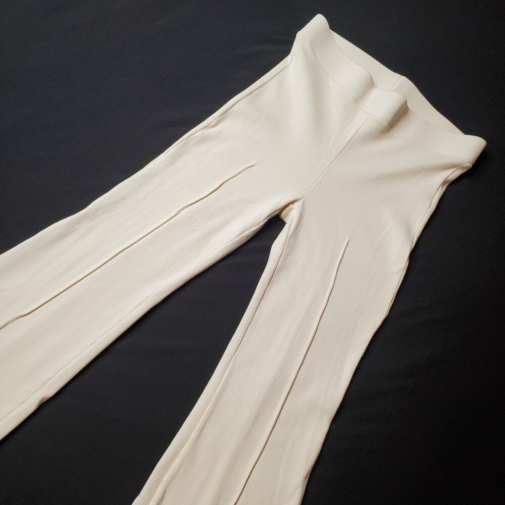 Donni Women's Size M Rib Kick Flare Pants Creme White